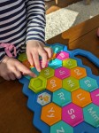 Flipsee Tablica z okienkami - Alfabet / Fat Brain Toys
