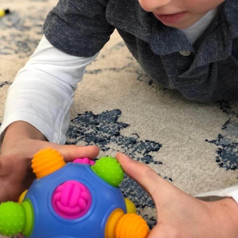 Woblii Kula. Zabawka sensoryczna. / Fat Brain Toys
