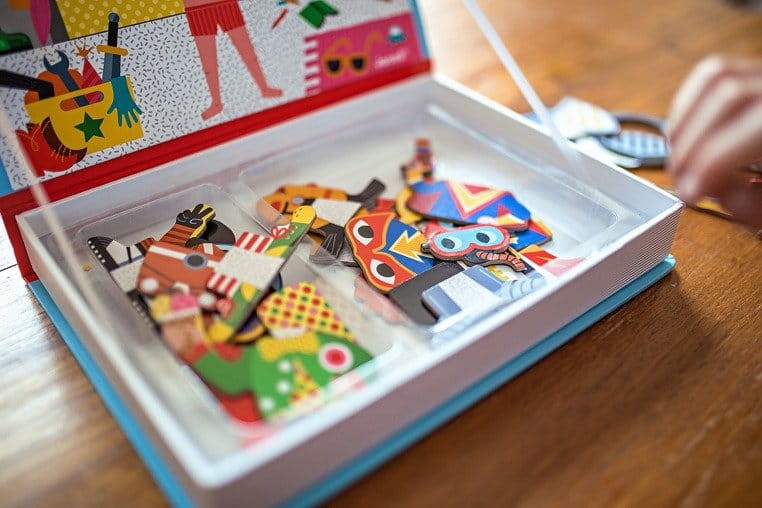 Magnetyczna układanka Kostiumy Chłopiec Magnetibook / Janod
