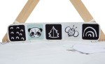 Gimnastyka, mata edukacyjna z drewnianym stojakiem Decor Luxe - czarno-biała / Tiny Love