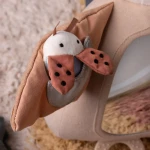 Zabawka aktywizująca z lusterkiem - Blinky the owl, maple beige / Sebra