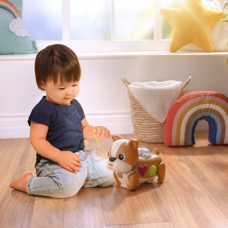 Walk Along Puppy – interaktywny piesek z ruchomymi łapkami / B.Toys