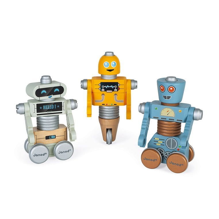 Trzy drewniane roboty - szary, żółty i niebieski